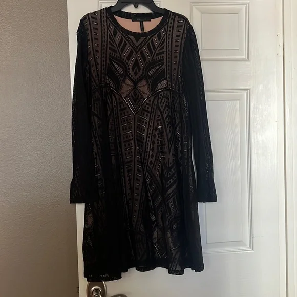 bcbg black and nude dress BCBGMaxazria Size 10 Dalia Black and Nude Lace Dress – FABULUX main image 0